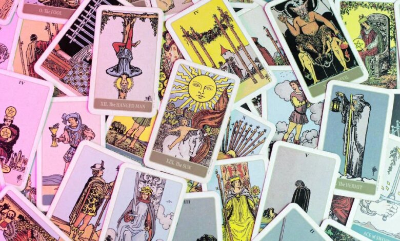 Bài Tarot là gì? Hướng dẫn chi tiết cách xem Tarot tại nhà và lợi ích khi xem Tarot